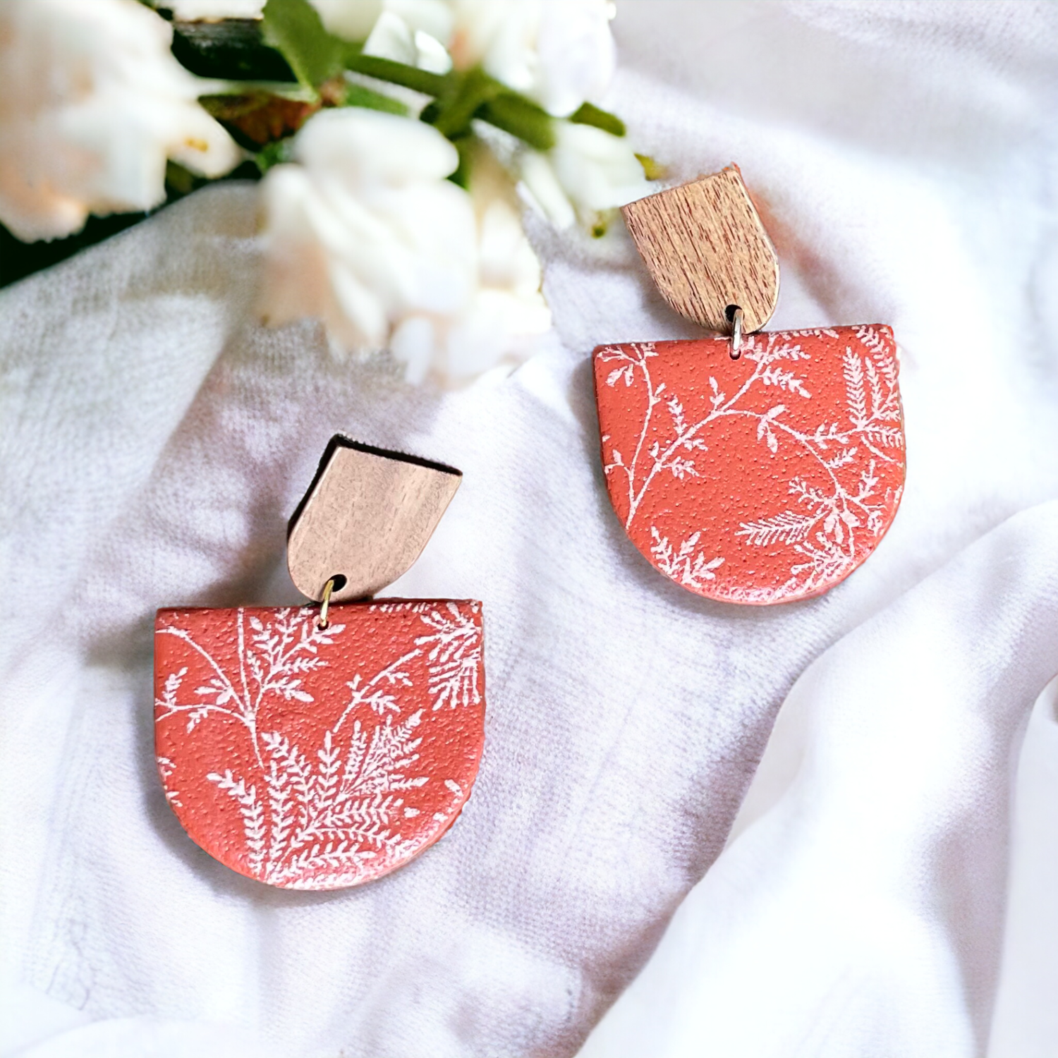 Floral Whisper mit Blumendruck