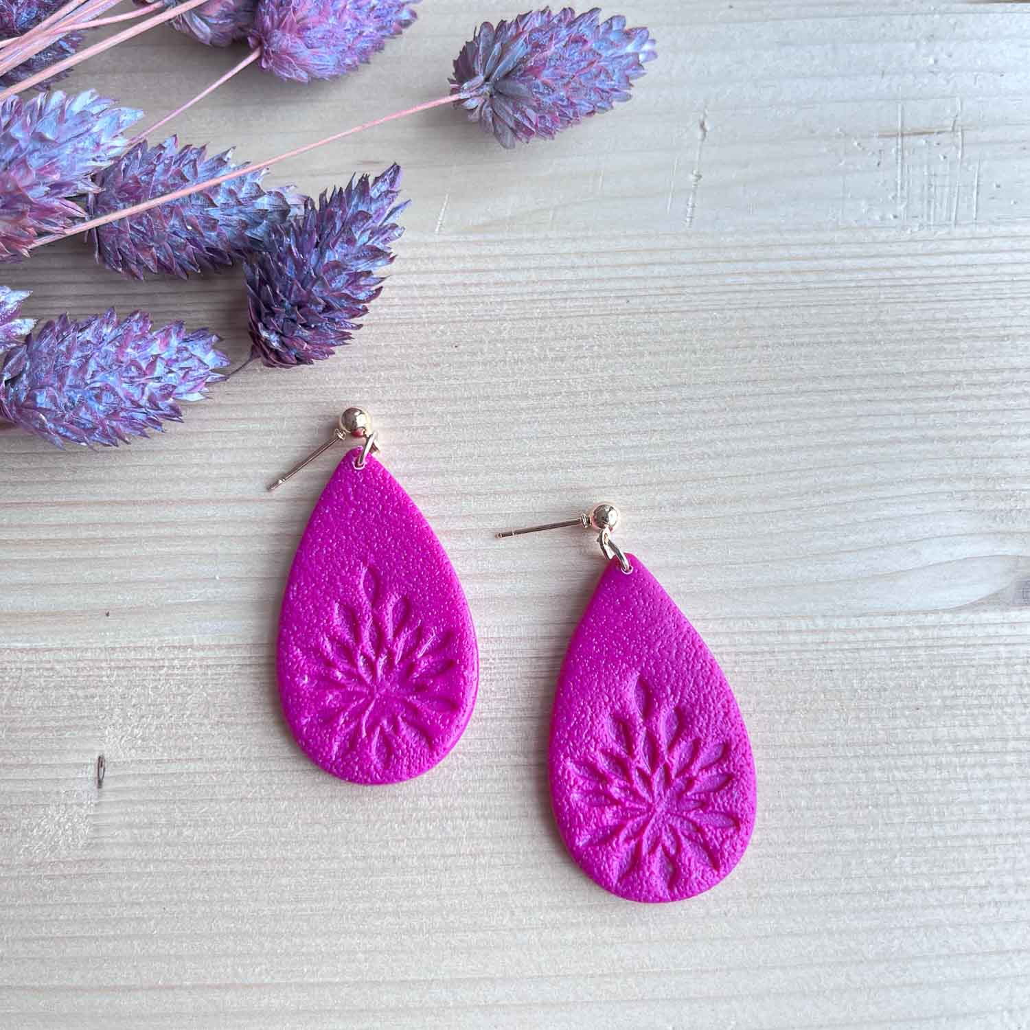 Dewdrop Dazzle fuchsia