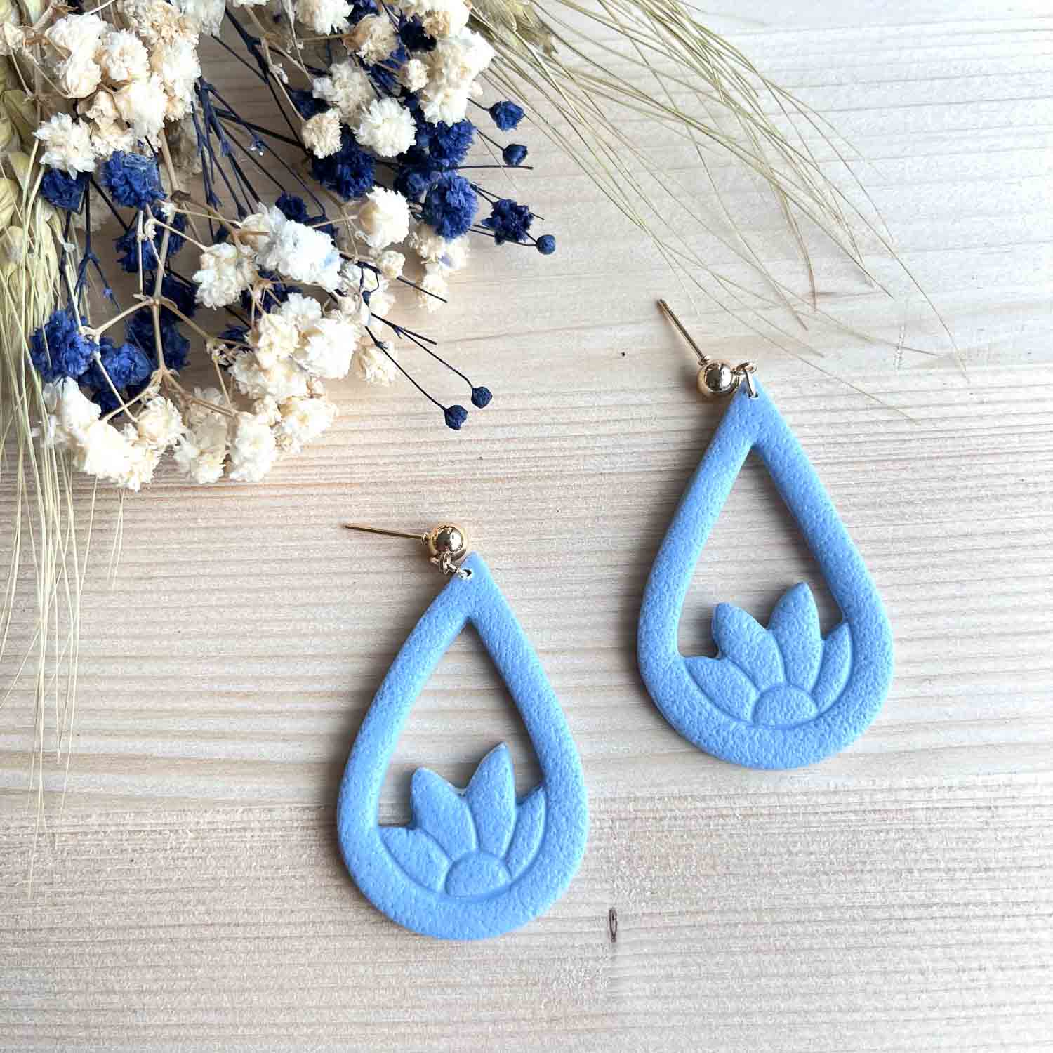 Poppy Pearly hellblau