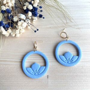 Poppy Pearly hellblau Rund
