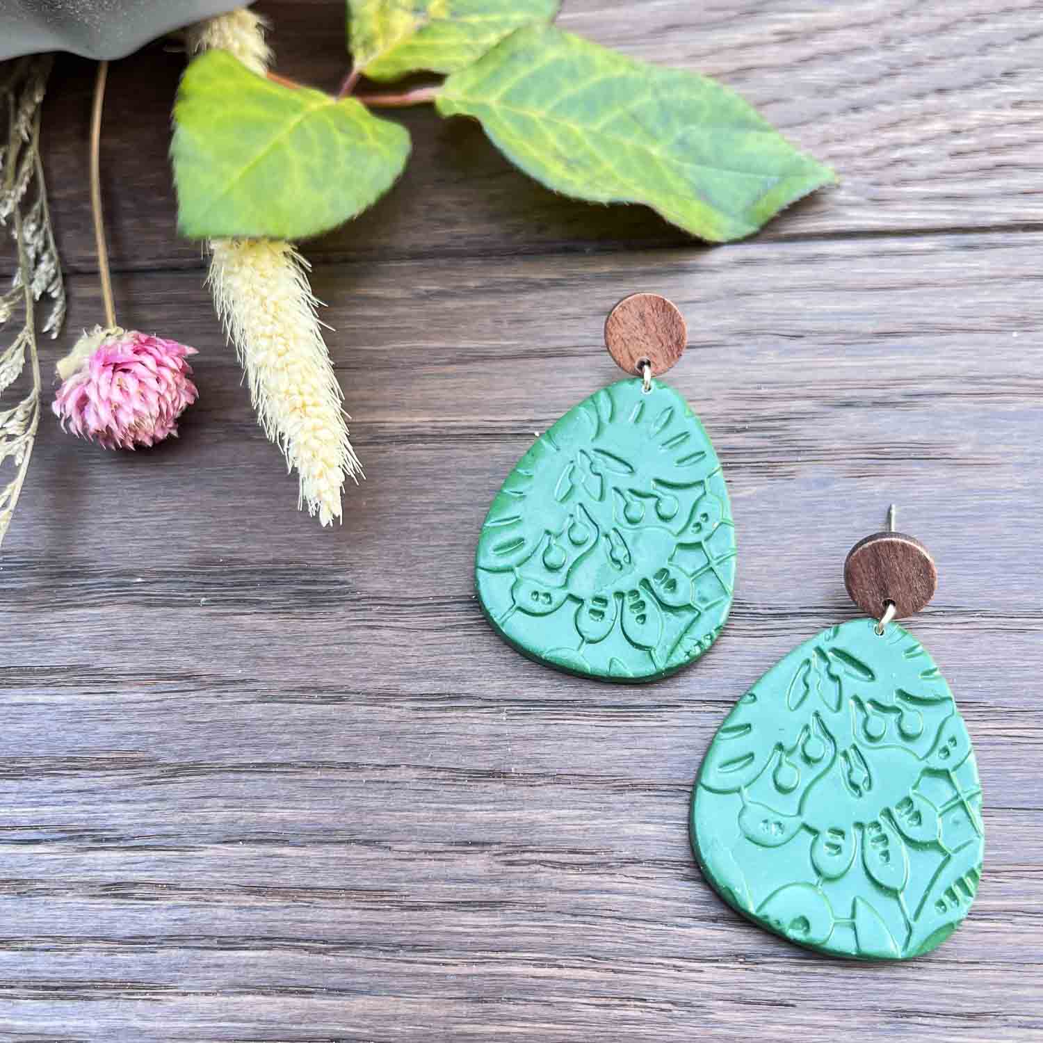 Woodland Wonders grün mit Blumendruck